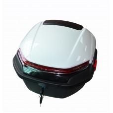 昱泰保时捷后尾箱